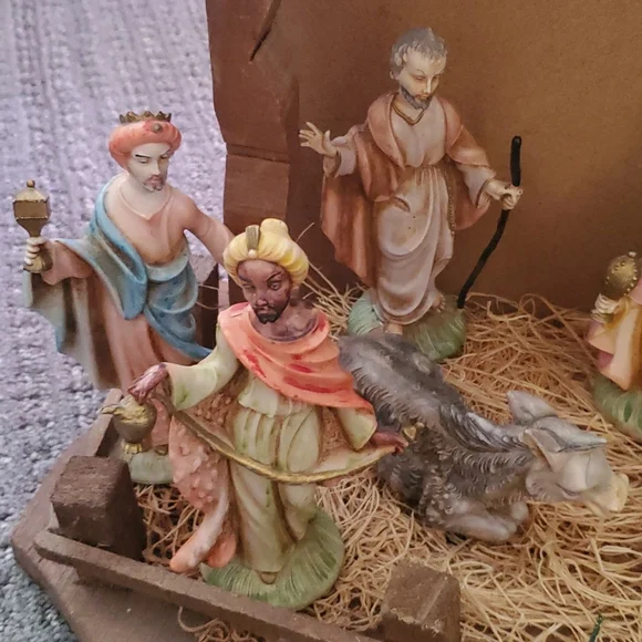 Fontanini Nativity. Vintage